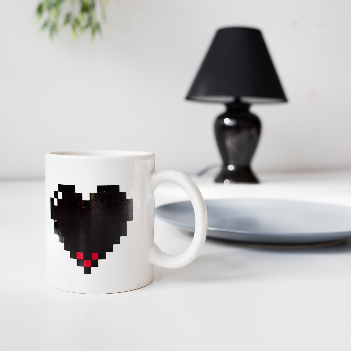 Pixel Heart Morph Mug color-changing heat-sensitive coffee cup