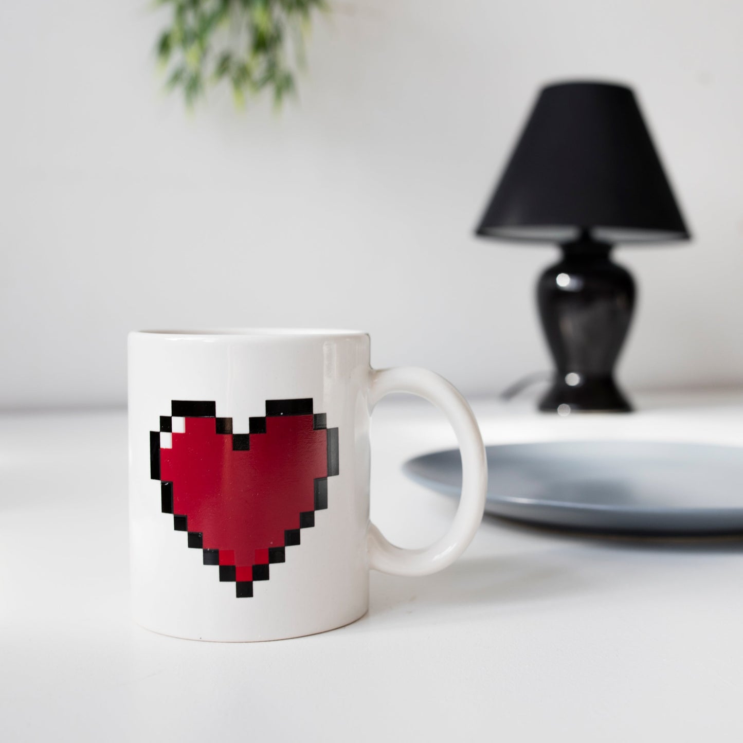 Pixel Heart Morph Mug color-changing heat-sensitive coffee cup