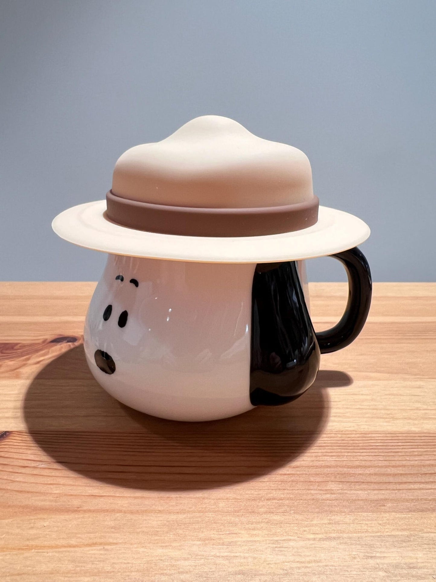 Snoopy ceramic mug with lid 500ml for coffee or tea
