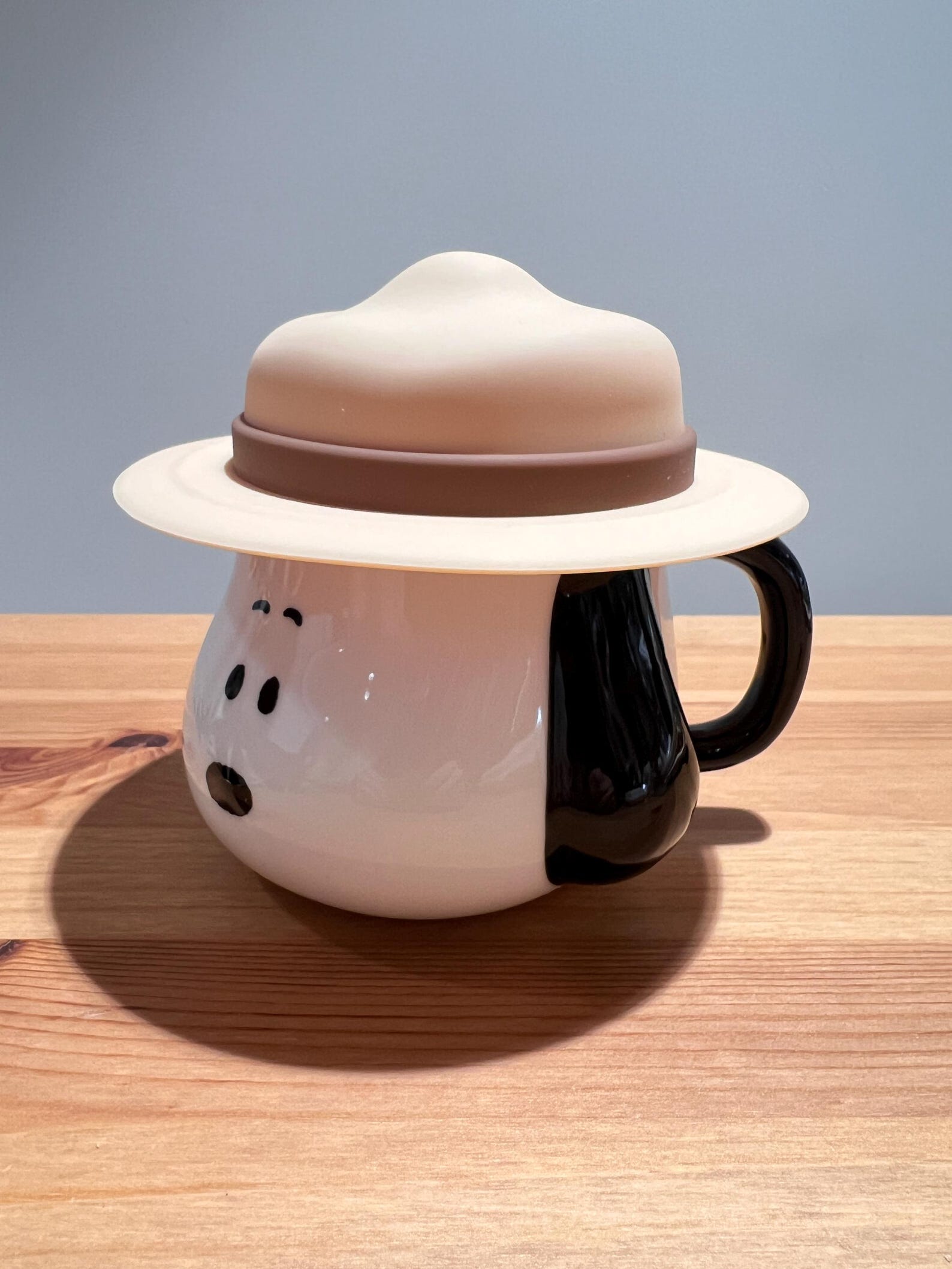 Snoopy ceramic mug with lid 500ml for coffee or tea