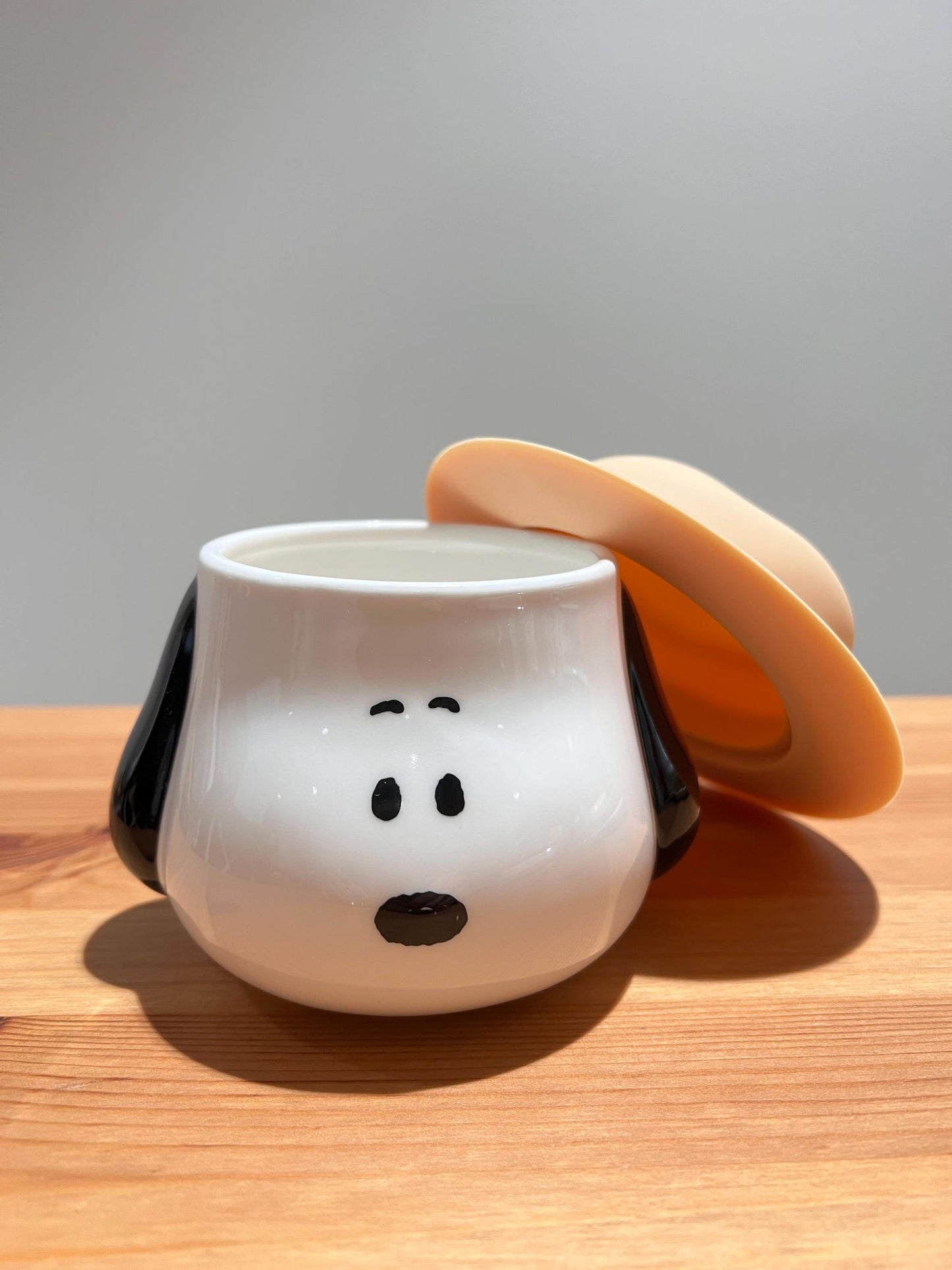 Snoopy ceramic mug with lid 500ml for coffee or tea